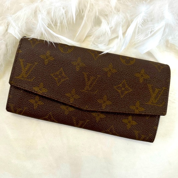 Louis Vuitton Handbags - Vintage Louis Vuitton Monogram
Bifold Long Wallet / rare find